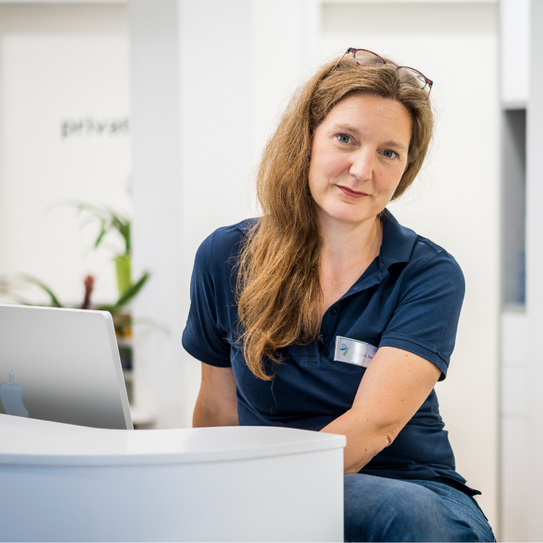 DR. ULRIKE BECKER